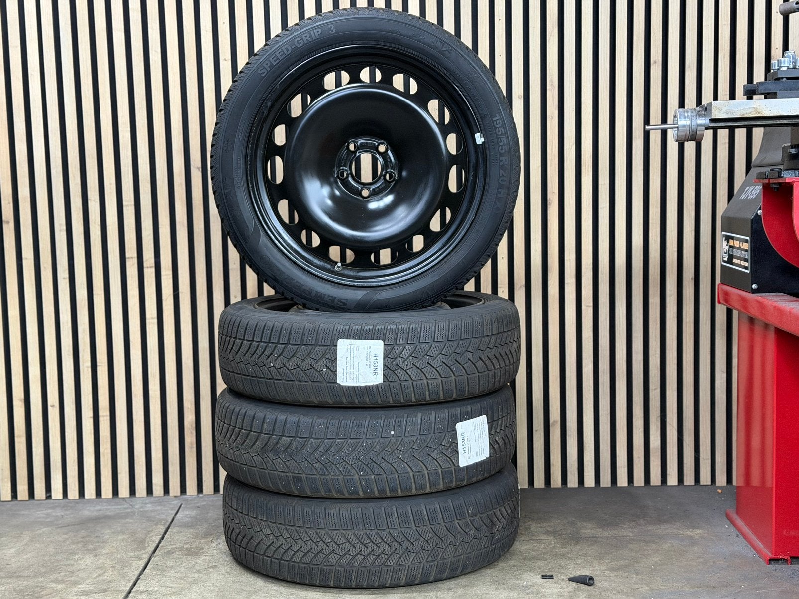 Winterset Renault Scenic 20 inch , semperit 6mm €399,-, Ophalen, Banden en Velgen, Winterbanden, 195 mm