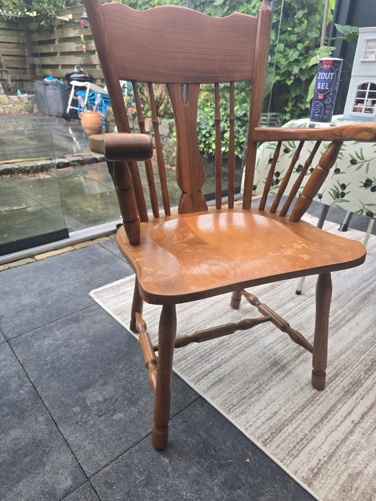 Vintage houten stoel met armleuningen, Antiek en Kunst, Ophalen of Verzenden