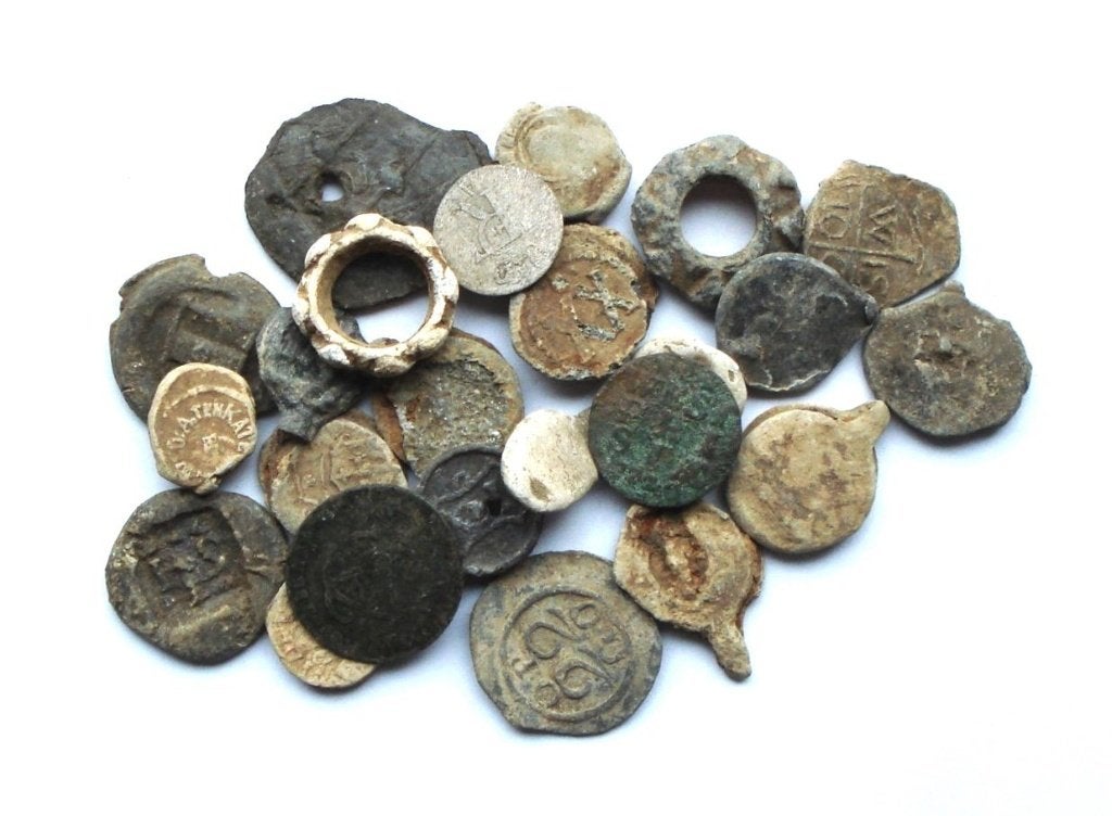 Europa lot bodemvonsten (o.a. loodjes en munten), Antiek en Kunst, Ophalen of Verzenden