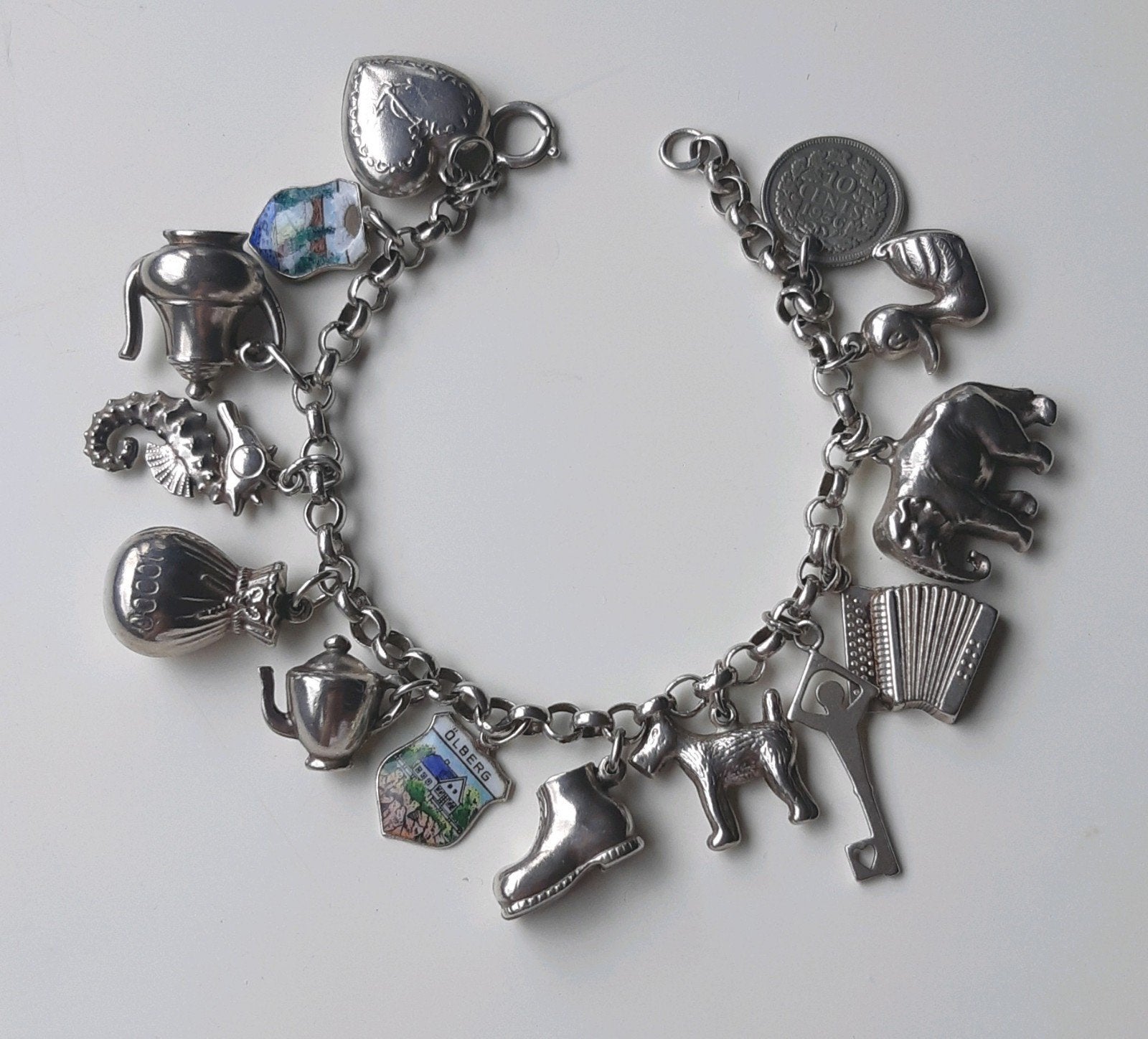 oude jaren '50 '60  zilveren bedelarmband 14 bedels, Overige merken, Gebruikt, Verzenden, 4 bedels of meer