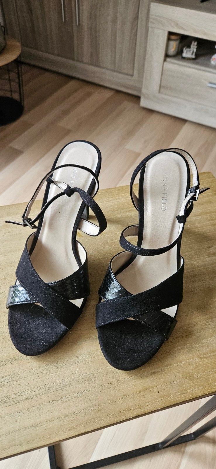 Anna Field sandalen met plateauzool. Maat 38.Hakhoogte:11 c, Ophalen of Verzenden, Zo goed als nieuw, Zwart, Sandalen of Muiltjes