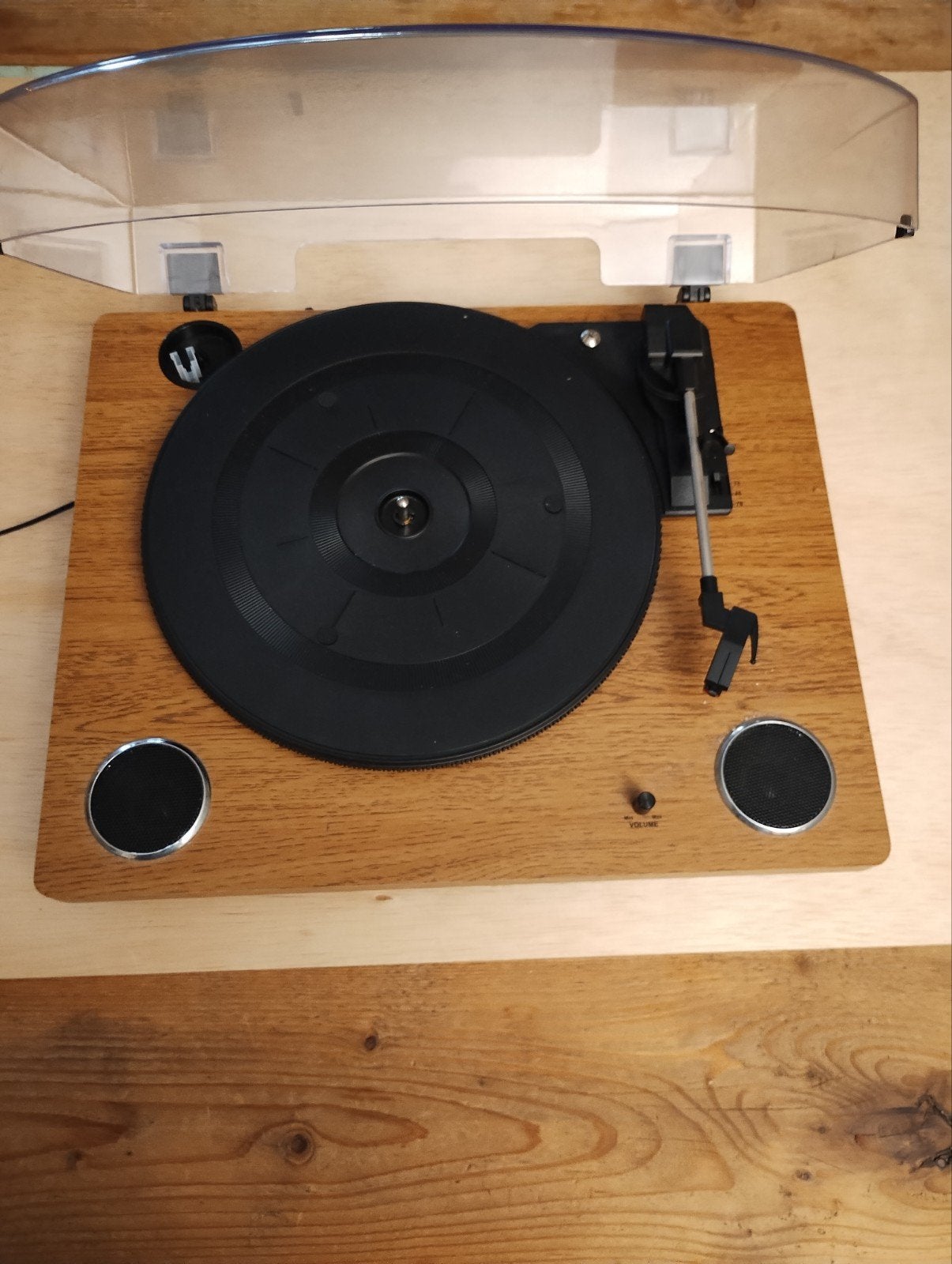 Simpele platenspeler met ingebouwde boxen en versterker, Ophalen, Gebruikt, Platenspeler, Overige merken