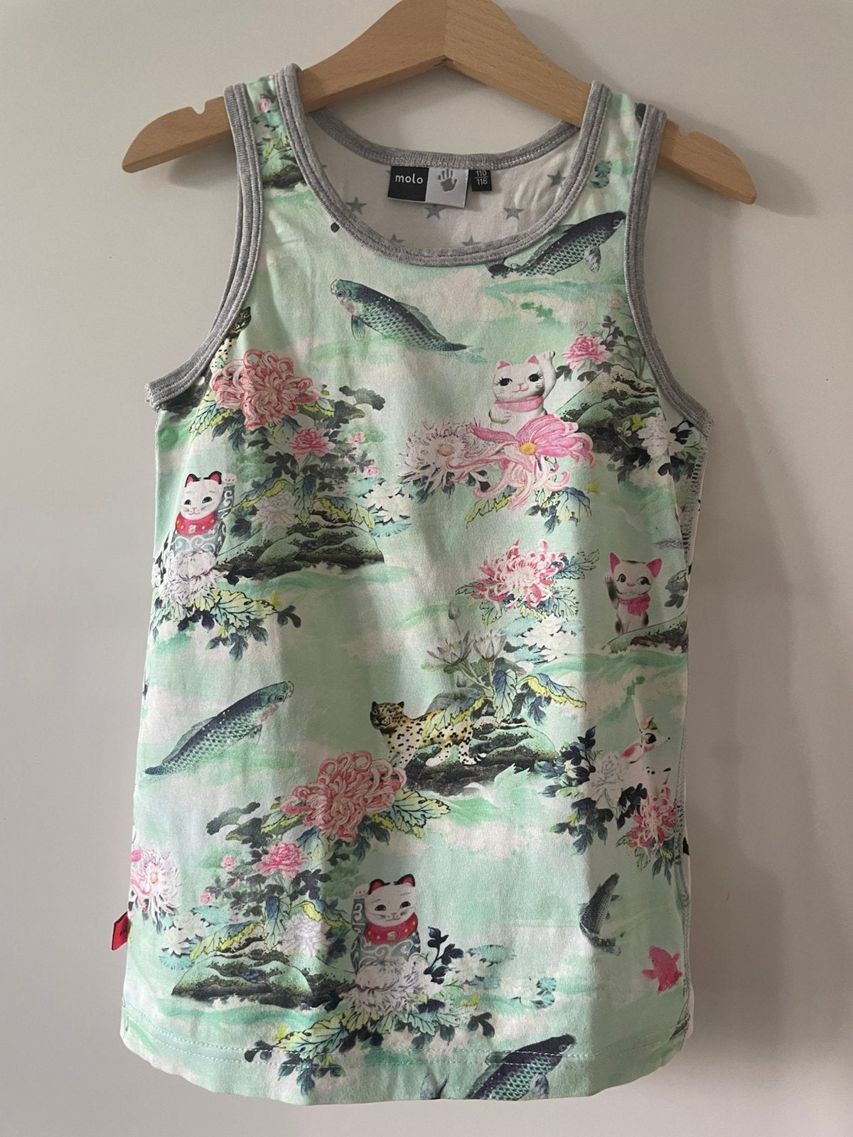 Molo hemd 110 Maneki Neko Lucky Cat Koi Chrysant Mint, Kinderen en Baby's, Kinderkleding | Maat 110, Ophalen of Verzenden, Zo goed als nieuw