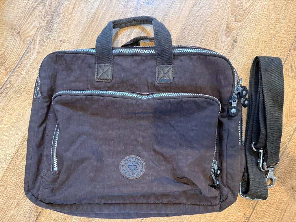 Laptoptas KIPLING met meerdere vakken en schouderband, Gebruikt, 15 inch, Ophalen of Verzenden, Gevoerd laptopvak