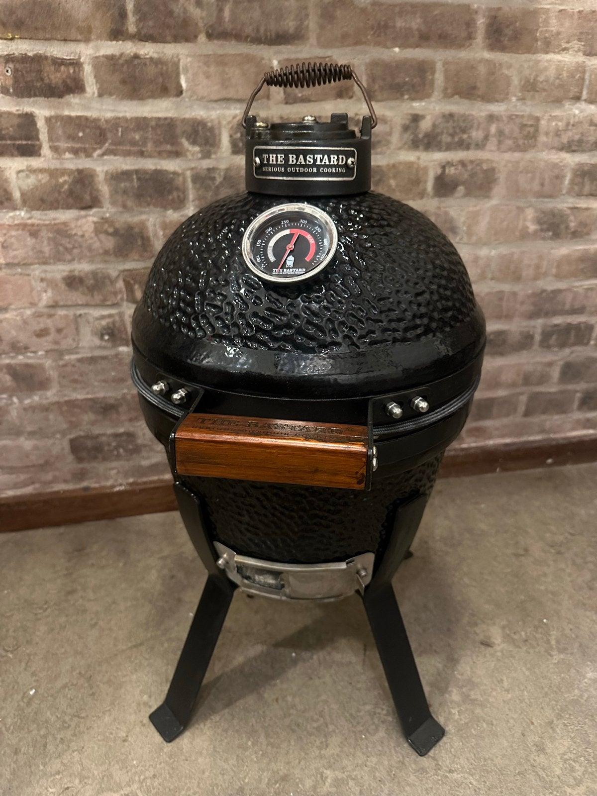 The Bastard Small Kamado - Compacte Keramische BBQ, Ophalen, Zo goed als nieuw