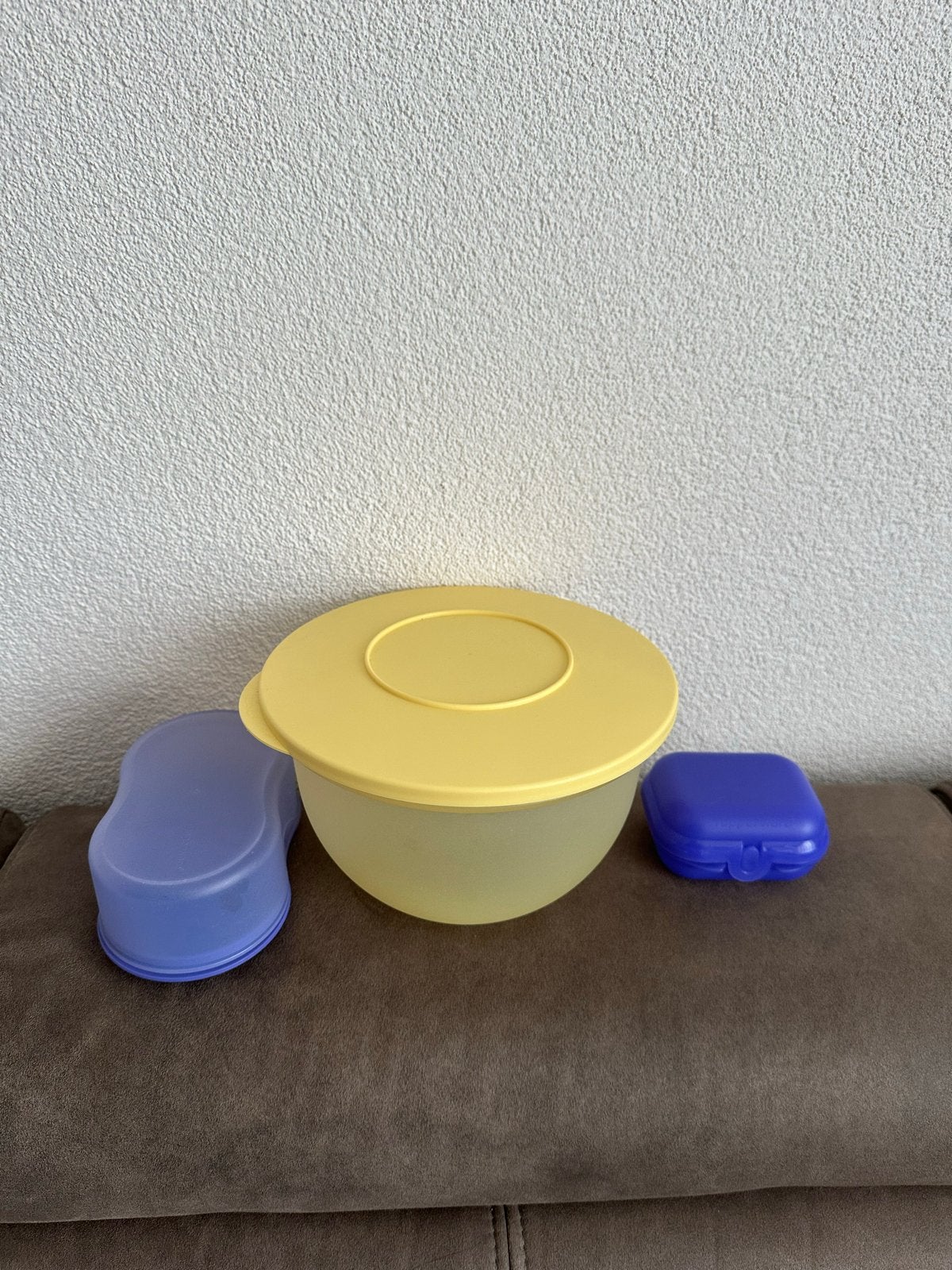 Tupperware set: kom, mini-bakje en botervloot, Huis en Inrichting, Gebruikt, Geel, Overige typen, Ophalen of Verzenden