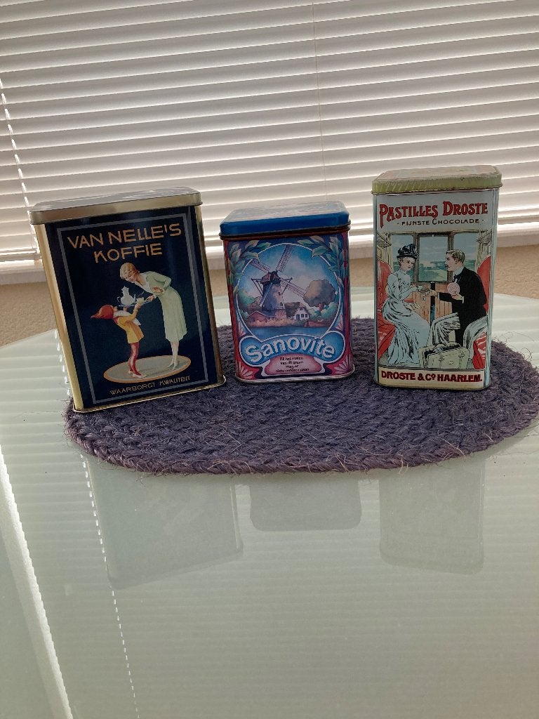 3 nostalgische blikjes., Verzamelen, Blikken, Ophalen of Verzenden, Zo goed als nieuw, Overige, Overige merken