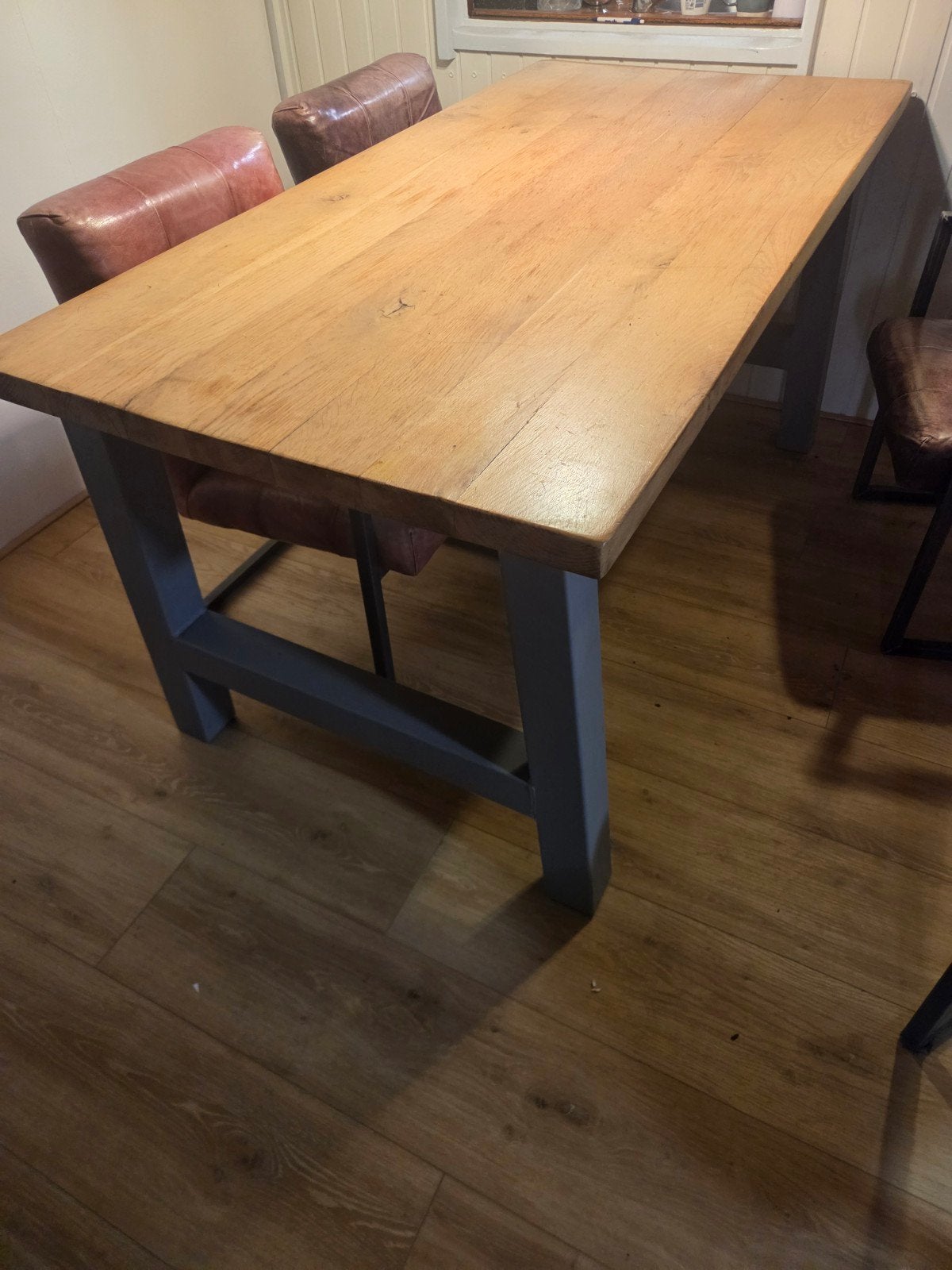 Eiken eettafel met A-poten en 4 buffel leren stoelen, Ophalen, Gebruikt, 50 tot 100 cm, 150 tot 200 cm