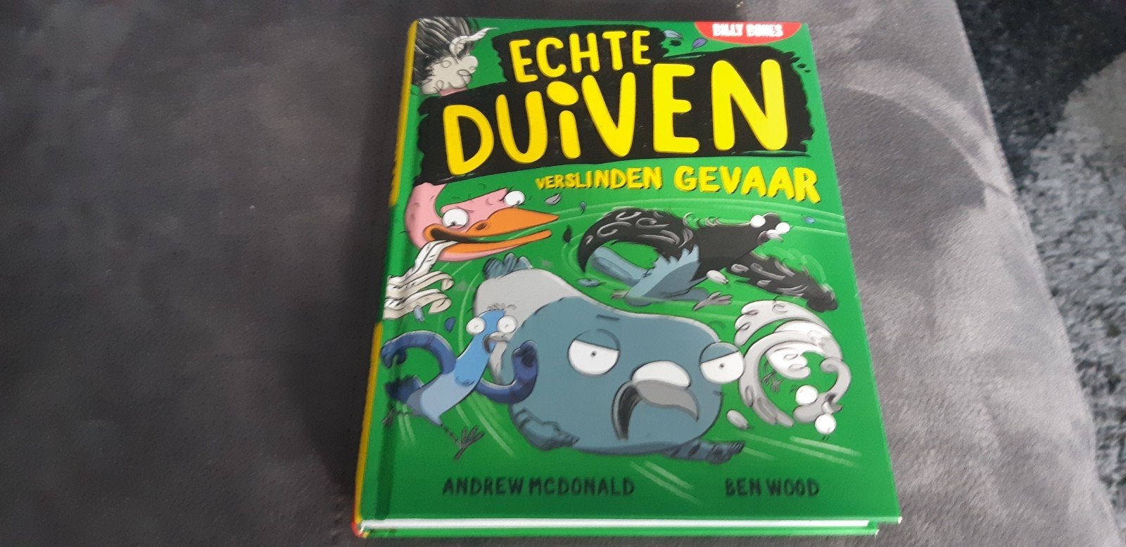 Andrew McDonald - Echte Duiven verslinden gevaar, Fictie algemeen, Ophalen of Verzenden, Zo goed als nieuw, Andrew McDonald