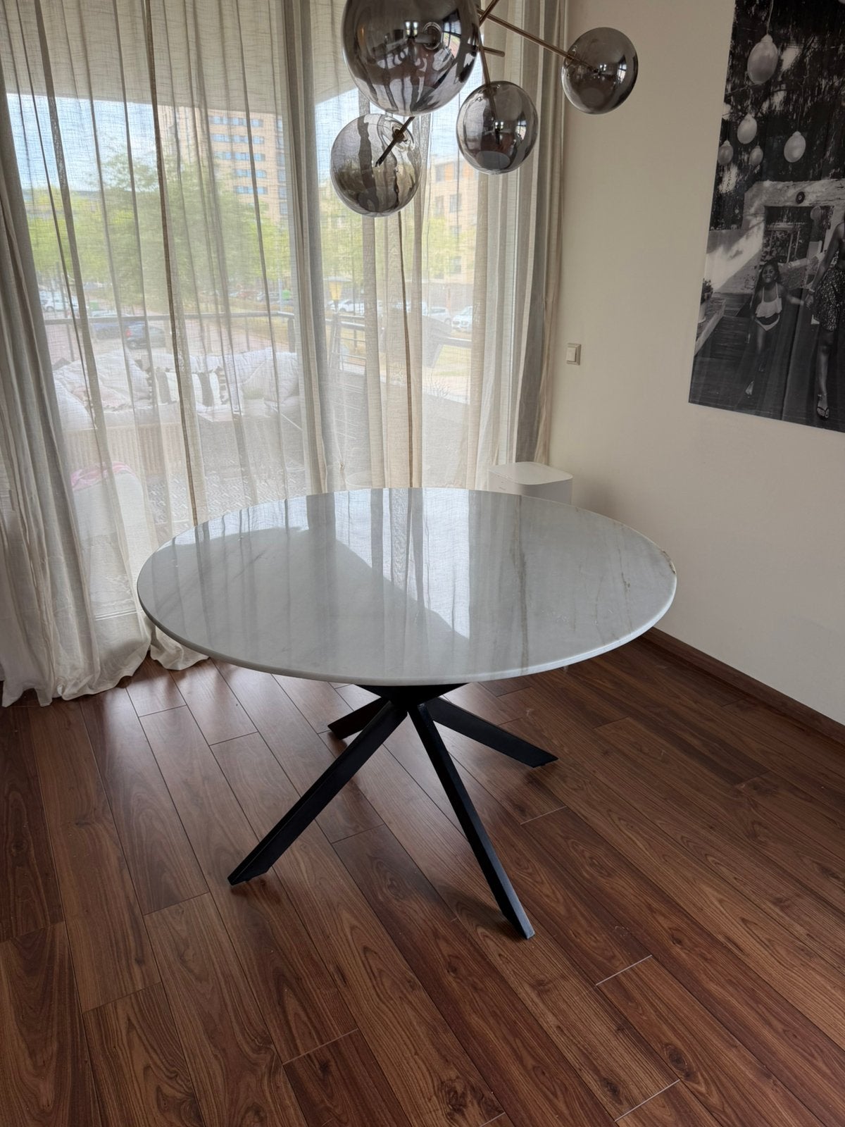 Ronde marmeren eettafel 120 cm – zwarte spinpoot, Huis en Inrichting, Tafels | Eettafels, Ophalen, Rond, Zo goed als nieuw, Metaal
