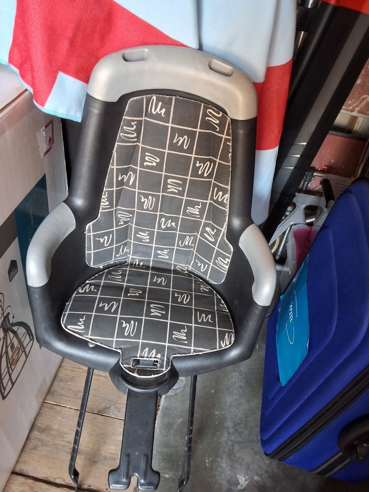 Fietsstoeltje voor achterop, zwart met patroon, Ophalen, Achterzitje, Onbekend, 9 t/m 18 kg