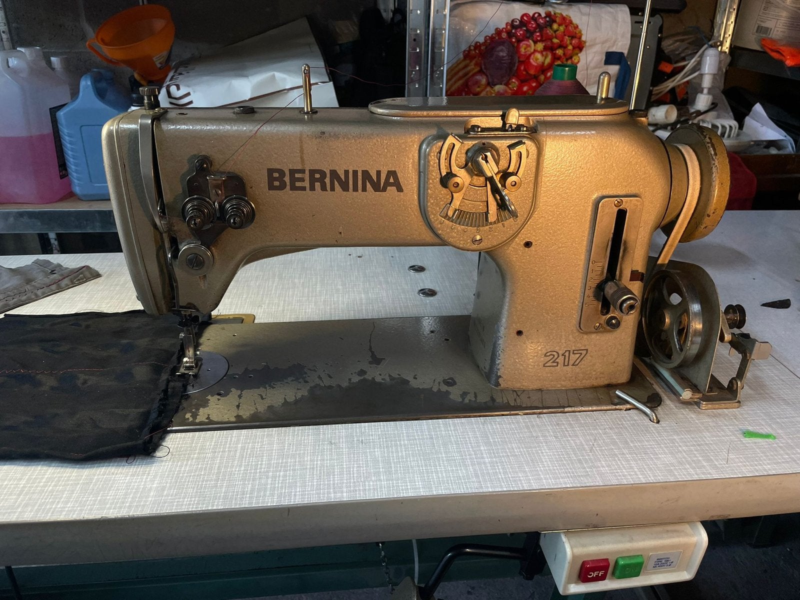 Bernina 217 Industriële Naaimachine - Robuust en Betrouwbaar, Hobby en Vrije tijd, Naaimachines en Toebehoren, Gebruikt, Bernina