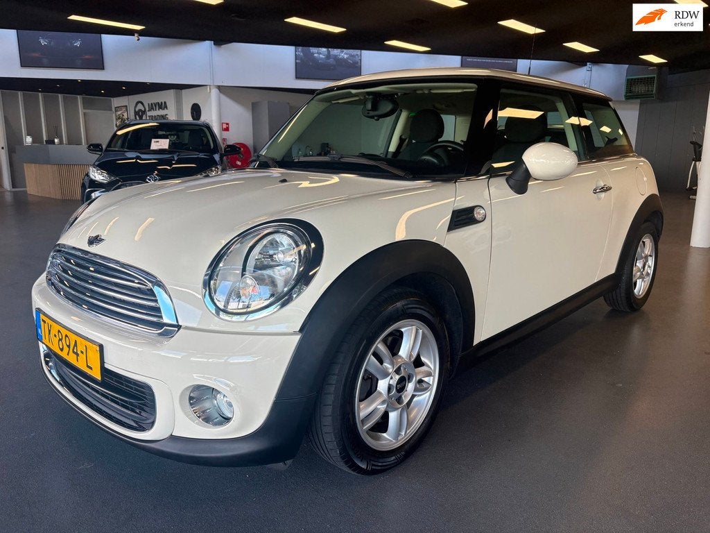 Mini 3-Deurs 1.6 One MINIMALIST Pepper, Auto's, Voorwielaandrijving, Euro 5, Stof, Zwart