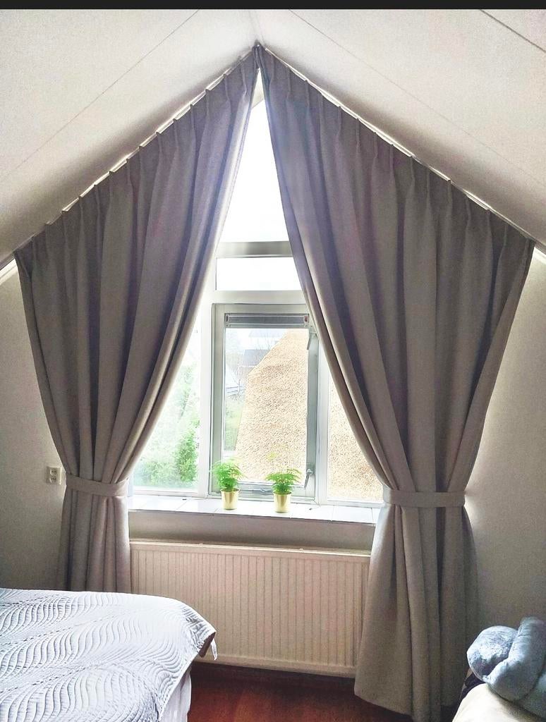 Gordijnen in verstek, schuine raam gordijnen, Schuine gordijn, 100% verduisterend, gordijnen slaapkamer, 200 cm of meer, Beige