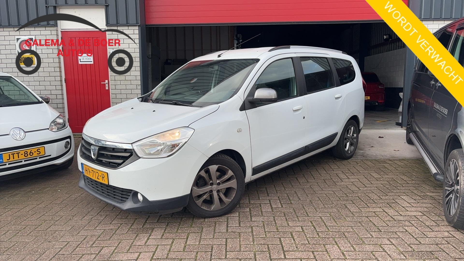 Dacia Lodgy 1.2 TCe 10th Anniversary 7p. 1STE EIG / DEALER O, Auto's, Voorwielaandrijving, Gebruikt, Wit, Origineel Nederlands