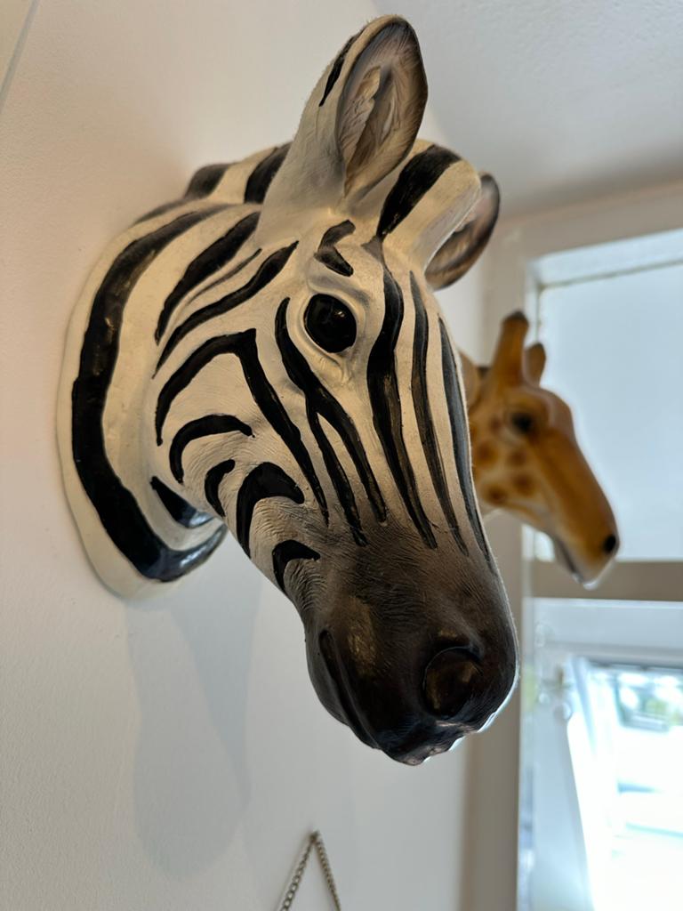 Wanddecoratie: Zebra en Giraffe Hoofden (2 stuks), Meerkleurig, Overige stijlen, Kunststof, Ophalen of Verzenden