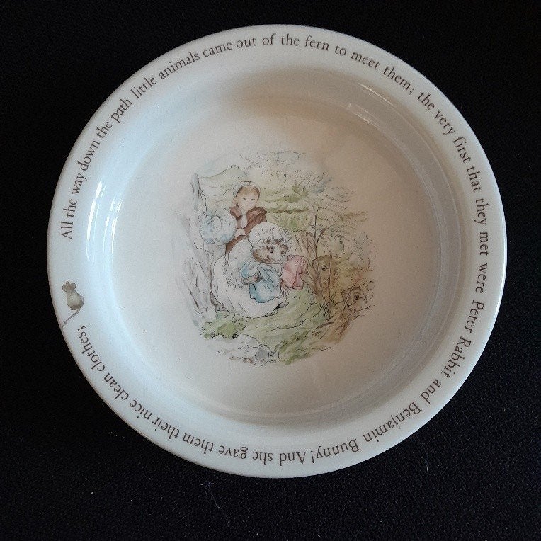 Kinderbordje Beatrix Potter. Mrs. Tiggy-Winkle, Gebruikt, Ophalen of Verzenden, Bord(en), Overige stijlen