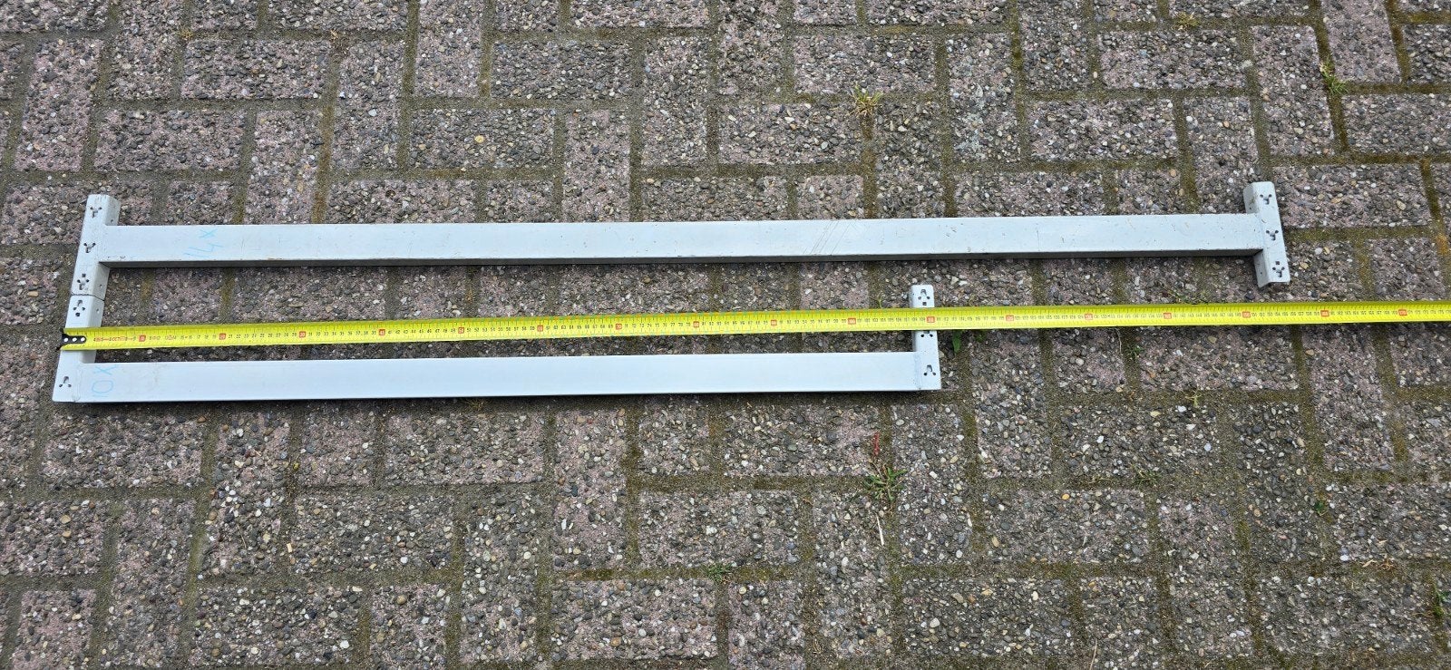 24x Bosal liggers bandenstelling grootvakstelling stellingen, Ophalen, Gebruikt, IJzer