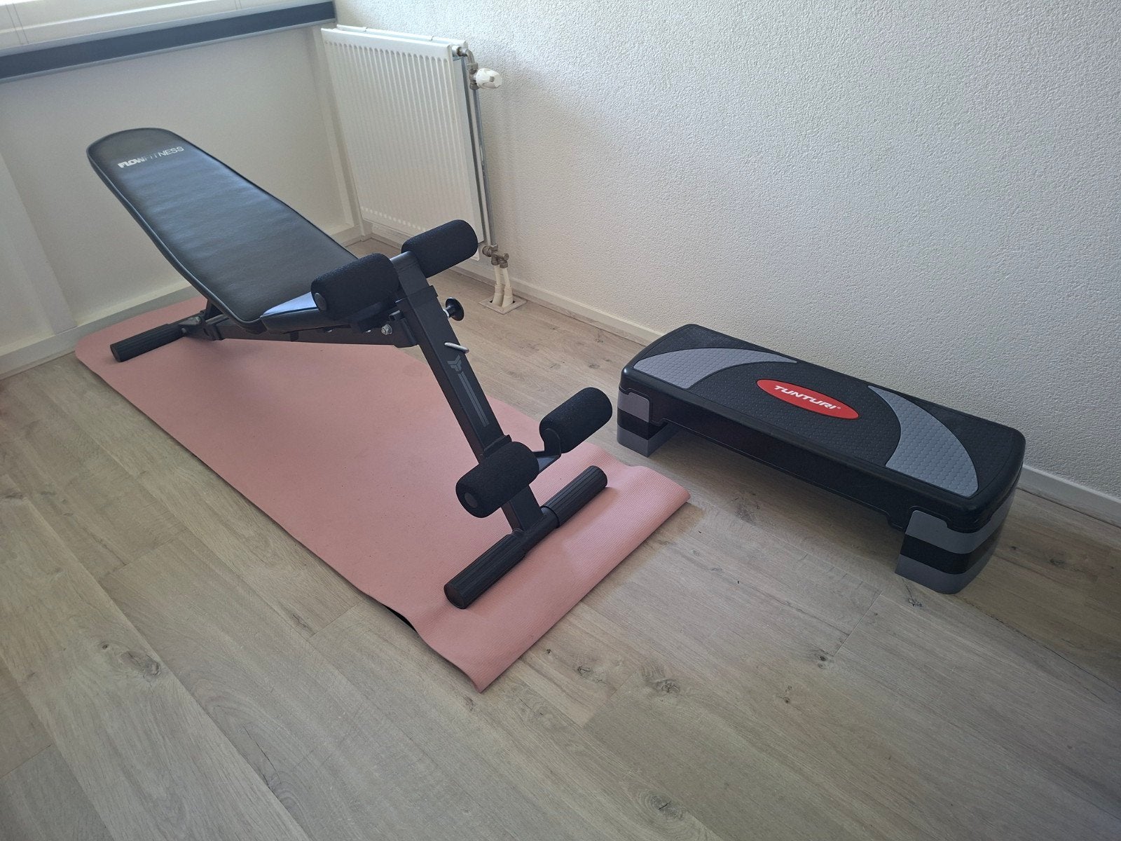 Fitness bankje en step bankje., Sport en Fitness, Fitnessmaterialen, Ophalen, Zo goed als nieuw, Benen, Fitnessbank