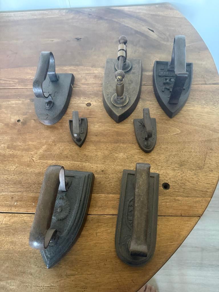 Antieke kachelstrijkbouten - Set van 7, Ophalen
