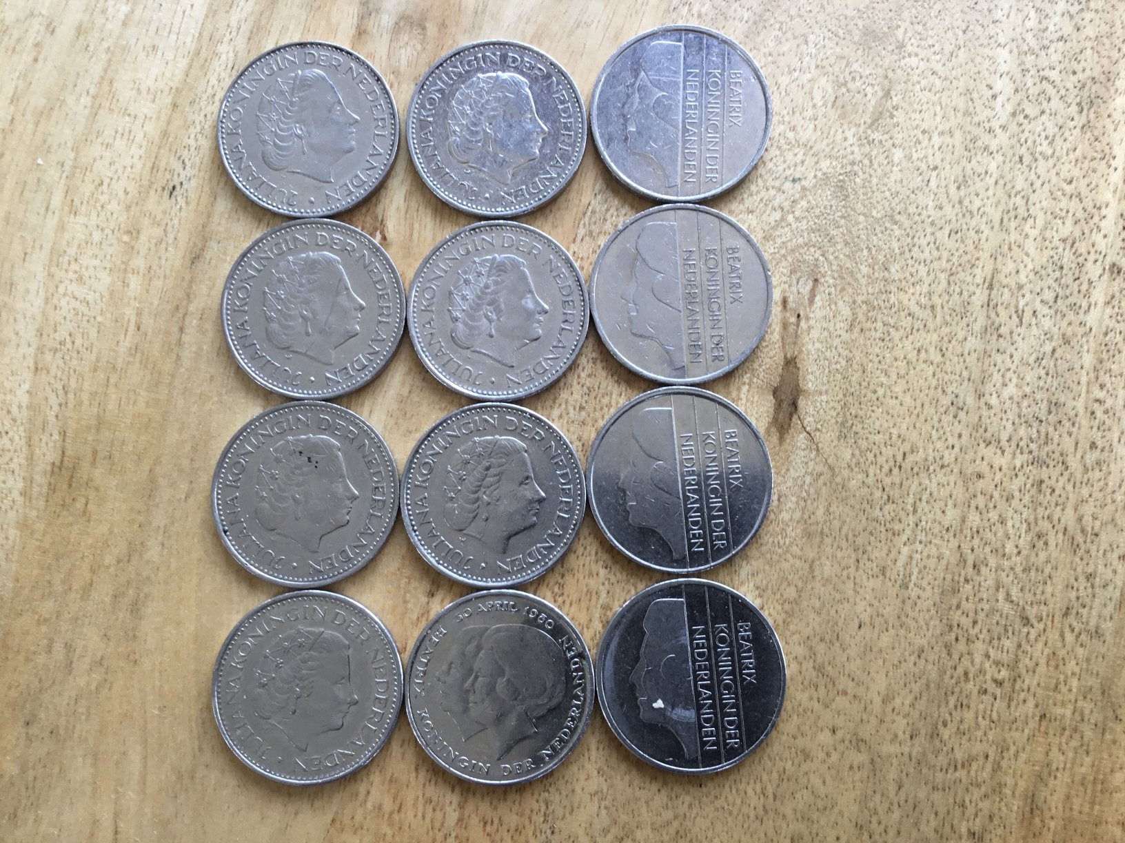 12 oude guldens en 1 10 gulden muntstuk, Ophalen
