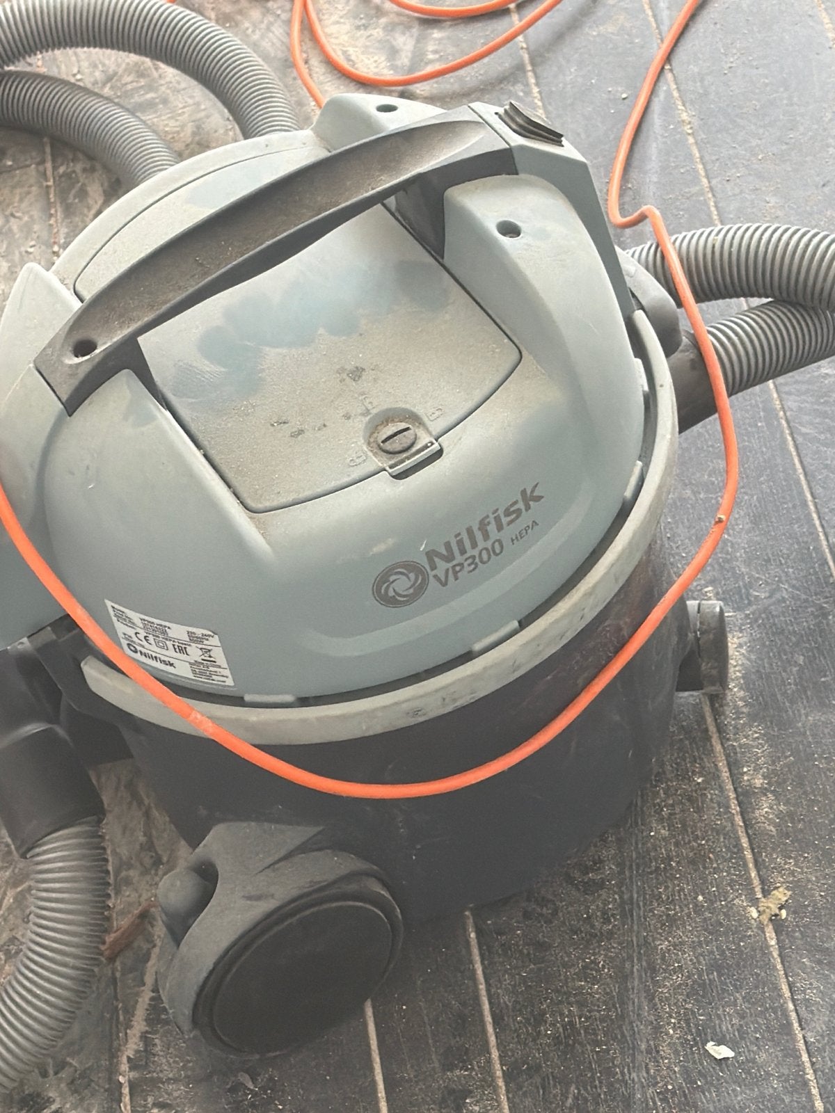 Nilfisk VP300 HEPA stofzuiger - Gebruikt, Witgoed en Apparatuur, Stofzak, Inclusief accessoires, Gebruikt, Ophalen of Verzenden