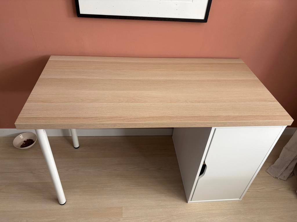 Ikea bureau, Huis en Inrichting, Ophalen, Zo goed als nieuw