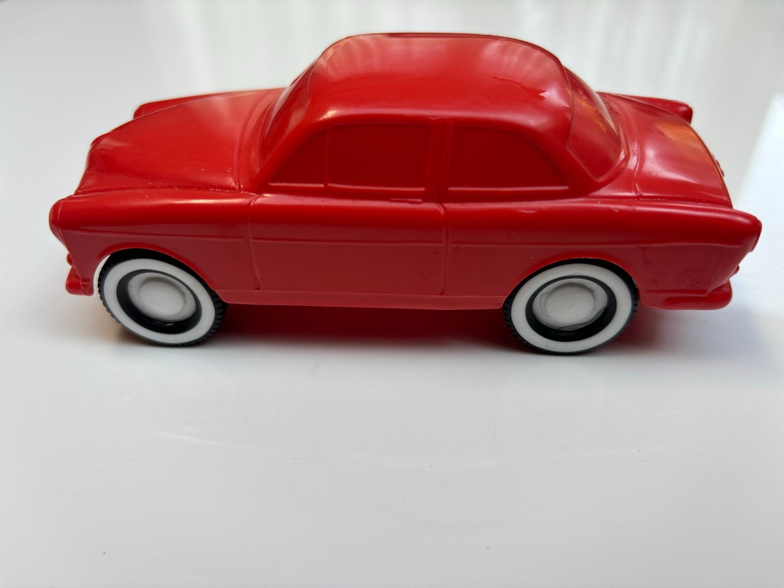 Vintage Combipast Volvo Amazon speelgoedauto rood, Ophalen of Verzenden, Zo goed als nieuw