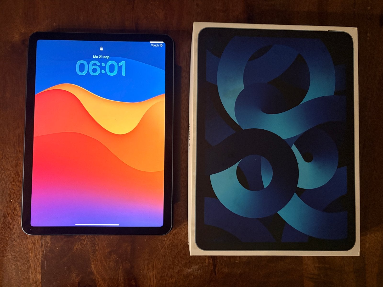 iPad Air 5e gen M1 - 64gb met doos - Zo goed als nieuw, Computers en Software, Ophalen, Blauw, Apple iPad Air, 11 inch