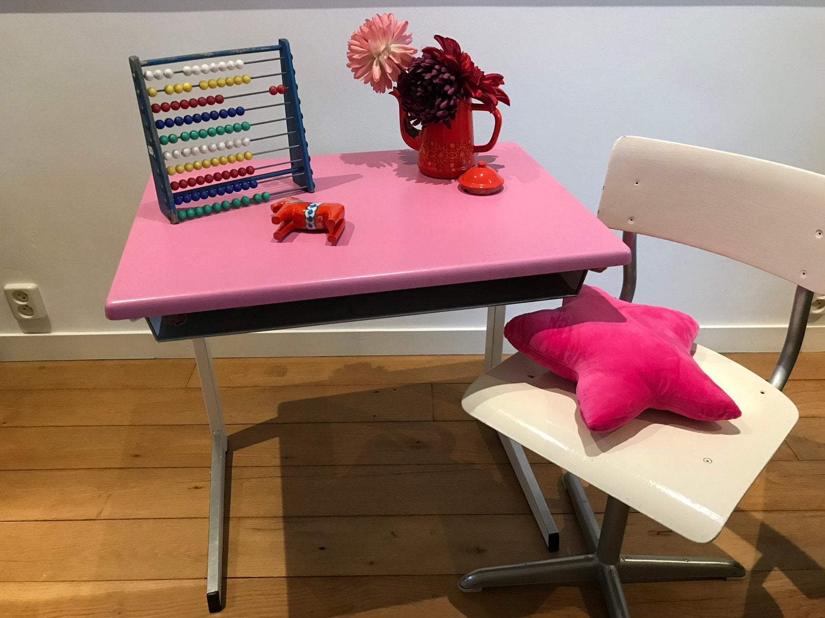 Vintage kinderbureau met stoel, Ophalen, Zo goed als nieuw, Tafel