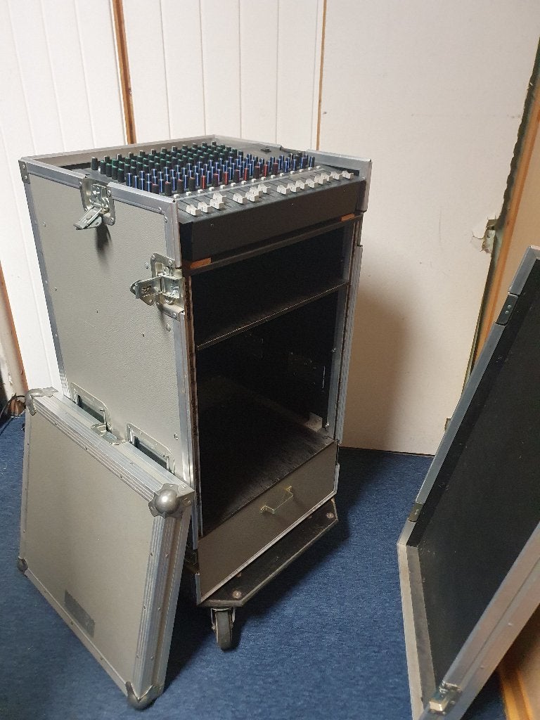 Flightcase 19 ich met lade en wielen, Ophalen, Gebruikt, Overige instrumenten, Flightcase