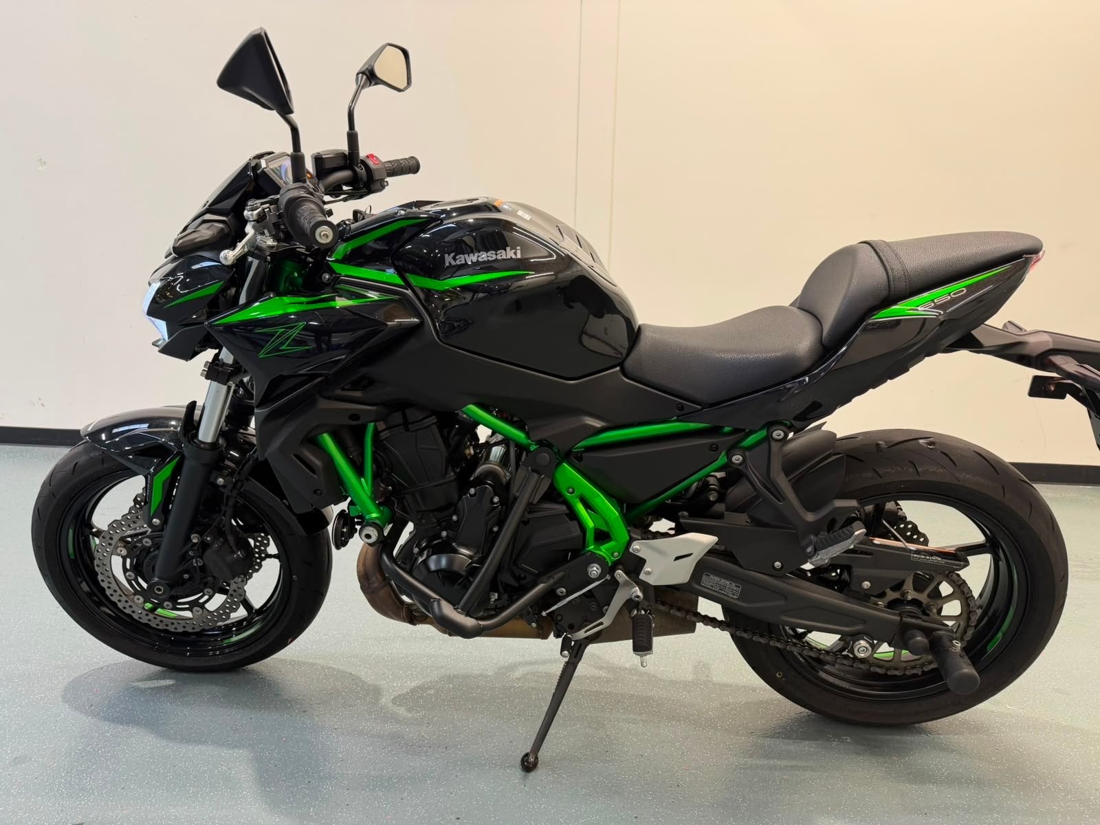 Kawasaki Z650 - Sportieve Naked Bike met ABS, Motoren, Motoren | Kawasaki, 2 cilinders, Occasion, Particulier, Meer dan 35 kW