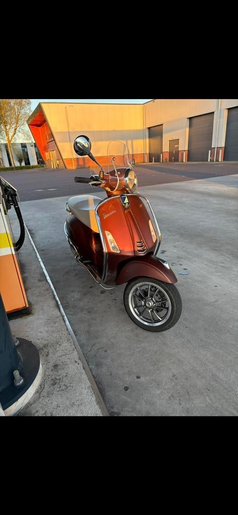 vespa primavera, Ophalen, Overige modellen, Maximaal 45 km/u, Zo goed als nieuw