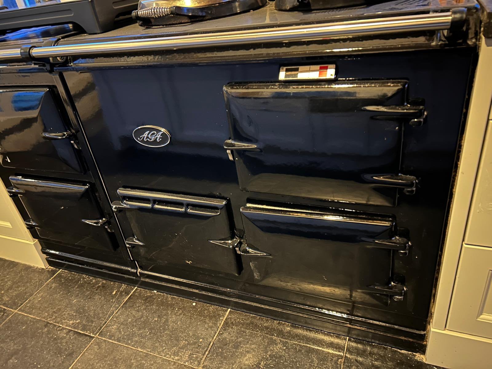 Moet zsm weg: klassiek AGA 4-oven gasfornuis., Witgoed en Apparatuur, Fornuizen, Ophalen, Gebruikt, Warmhoudplaat, 60 cm of meer