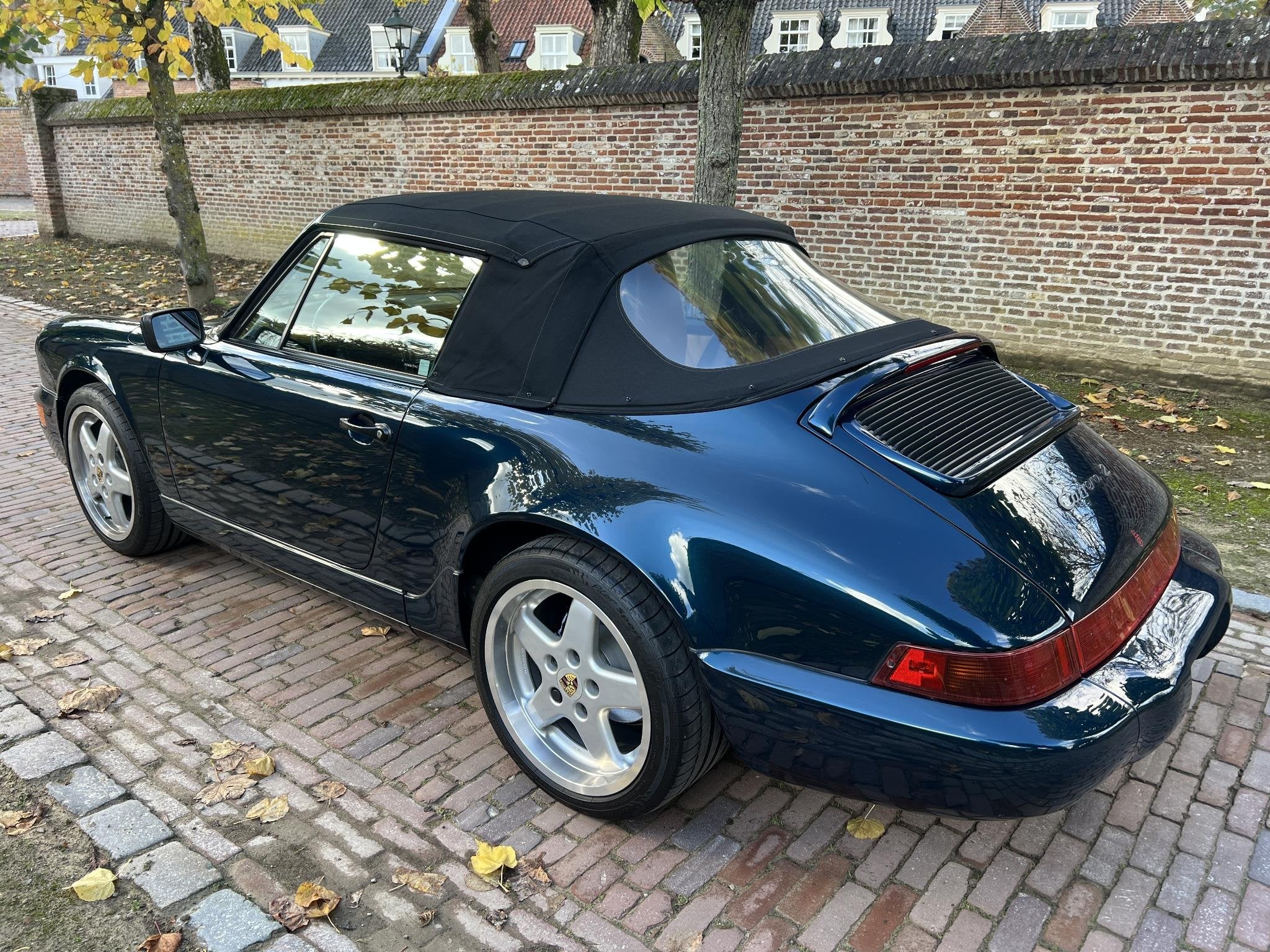 Porsche 911 964 Cabrio 2e eigenaar Airco Nieuw 3.6, Auto's, Dealer onderhouden, Achterwielaandrijving, Gebruikt, Beige