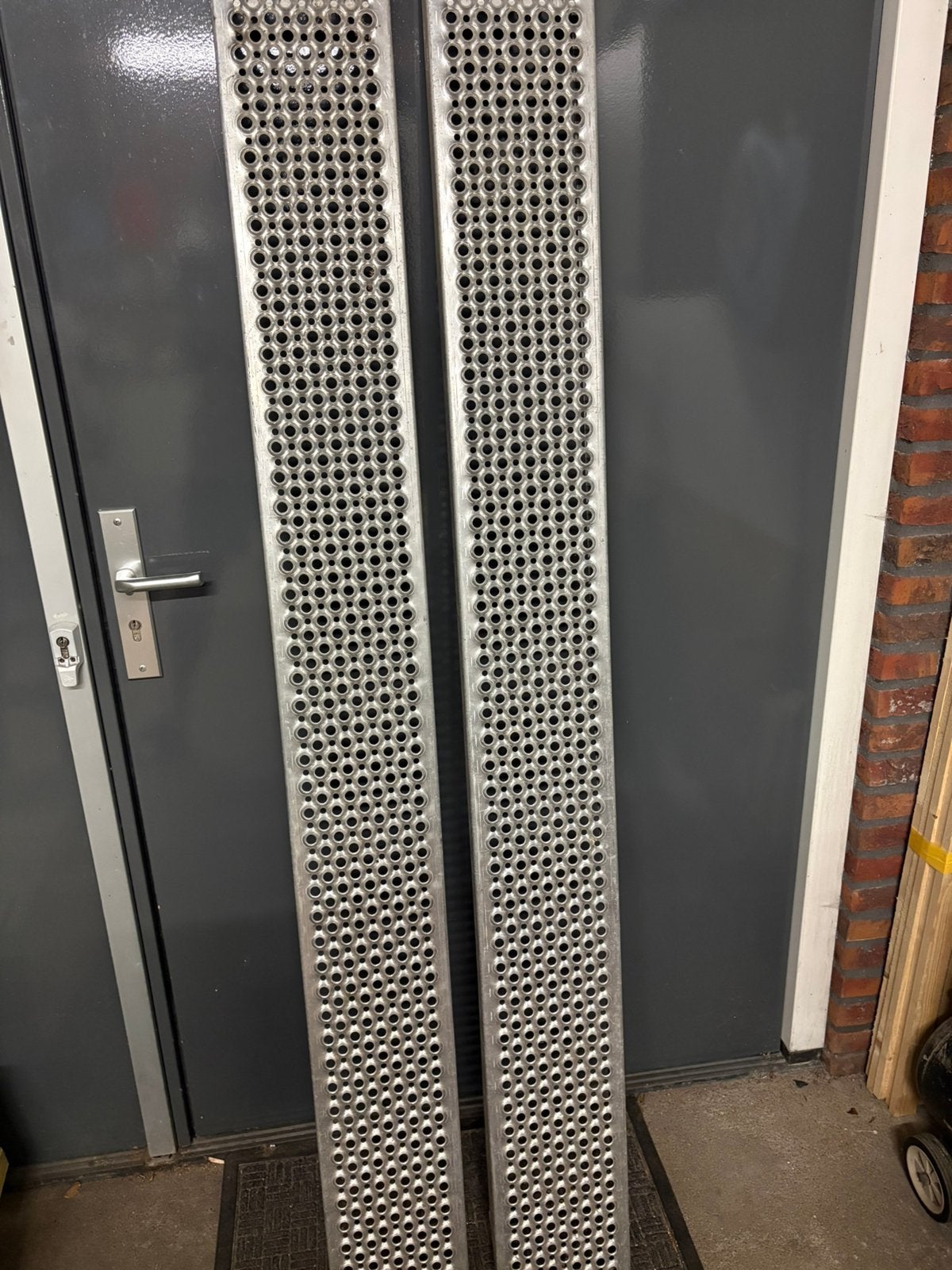2 maal aluminium oprij platen, Ophalen, Zo goed als nieuw
