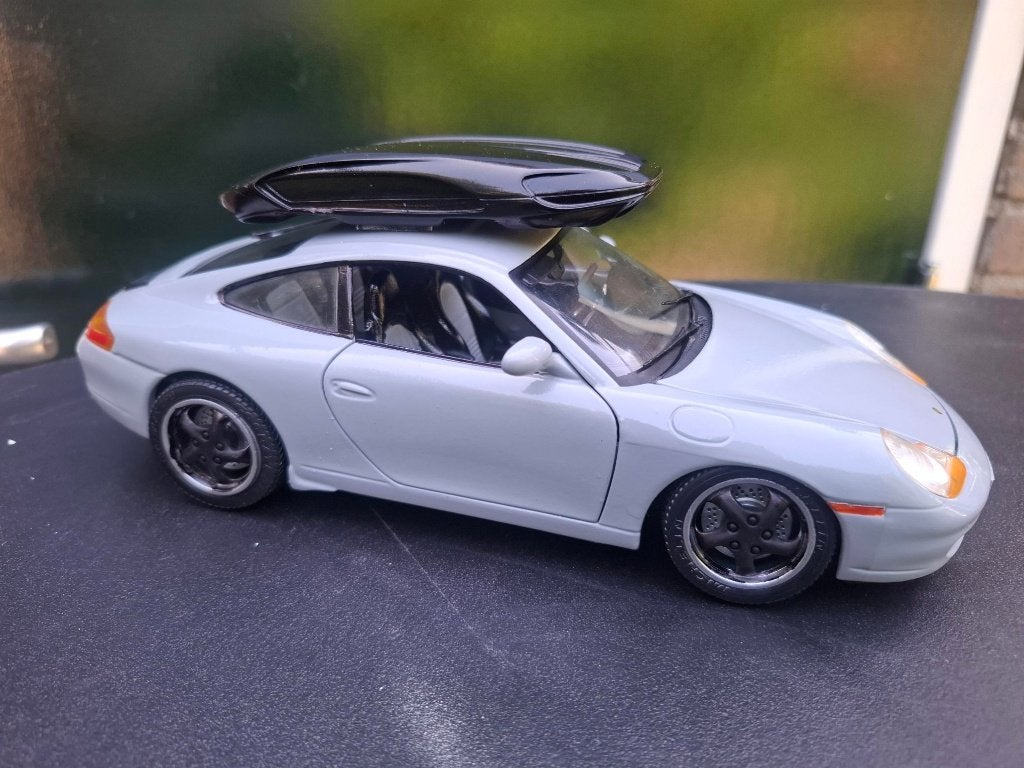 Porsche 911 Carrera Dakkoffer 1:18, Ophalen of Verzenden, Zo goed als nieuw, Auto, Bburago