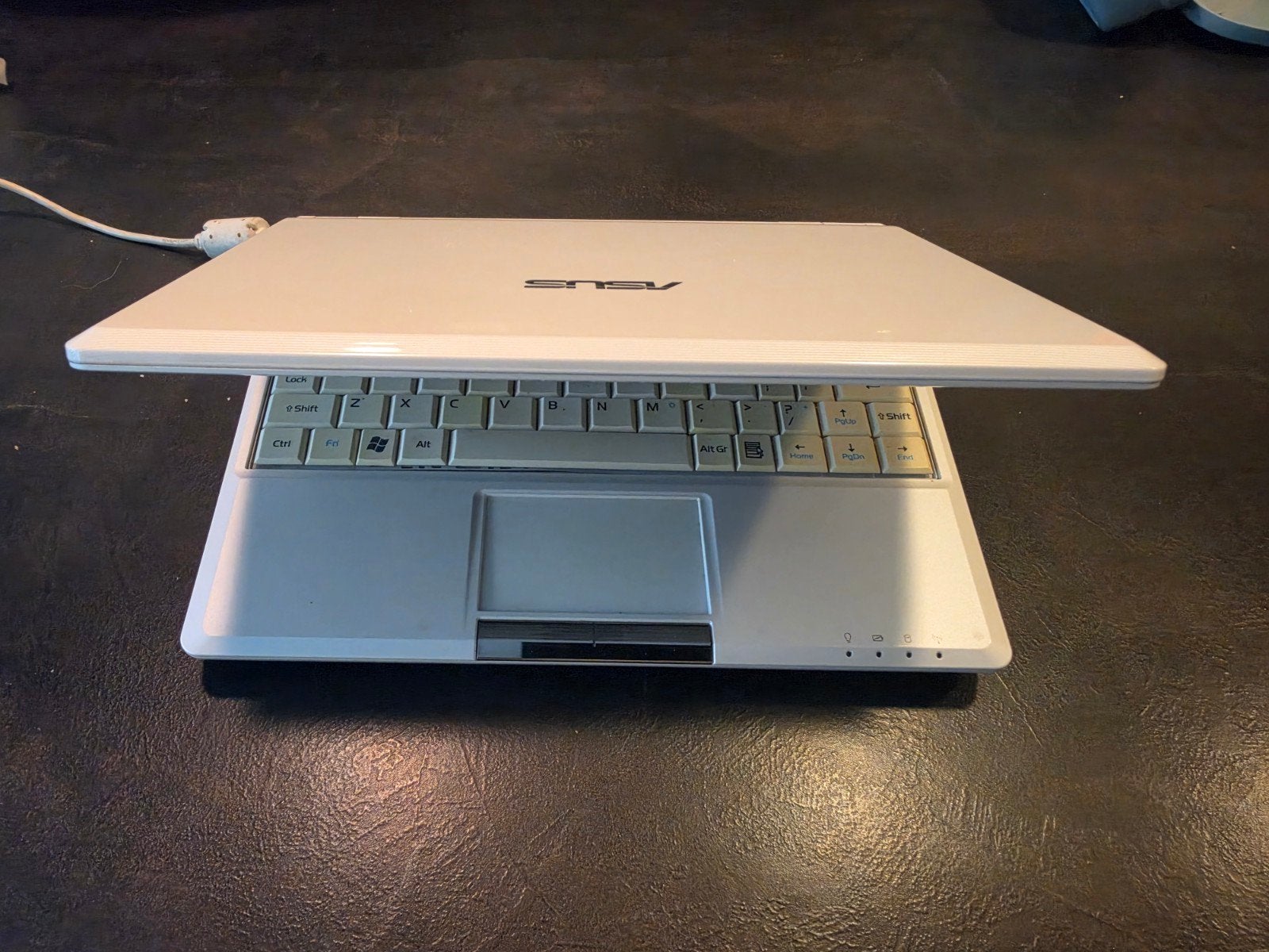 Asus Eee PC 900 - Compacte Netbook (Accu minder), Gebruikt, Qwerty, Intel Atom, Minder dan 2 Ghz