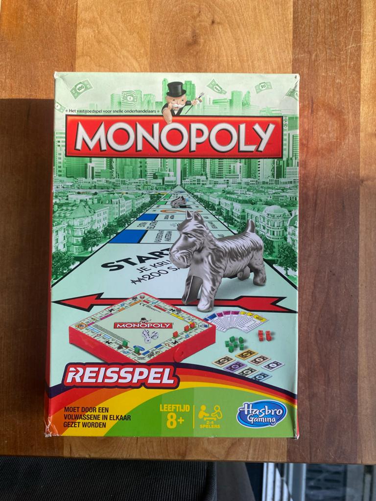 Monopoly Reisspel - Compact en compleet voor onderweg, Drie of vier spelers, Ophalen of Verzenden, Zo goed als nieuw, Reisspel