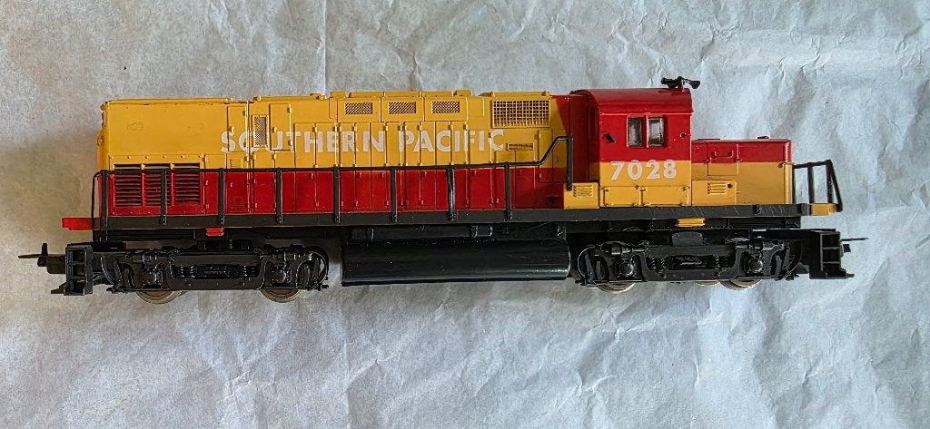 Lima H0 Scale Diesel Engine Southern Pacific #7028, Gebruikt, Ophalen of Verzenden, Lima, Gelijkstroom