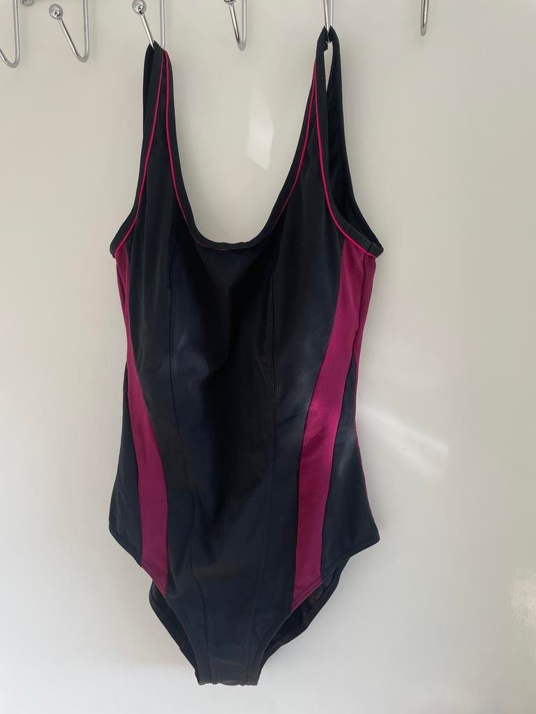 Livera  zwempak mt 42, Ophalen of Verzenden, Gedragen, Zwart, Bikini