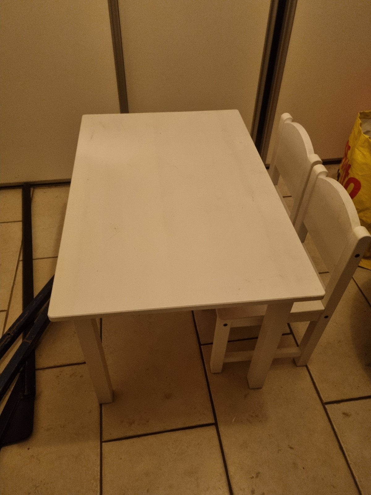 Ikea Sundvik tafel en stoeltjes wit, Ophalen, Gebruikt, Tafel(s) en Stoel(en)