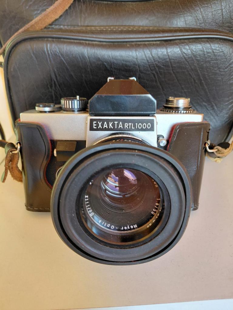 Exakta RTL1000 Spiegelreflexcamera met Meyer-Optik lens, Audio, Tv en Foto, Fotocamera's Analoog, Ophalen, Gebruikt, Spiegelreflex