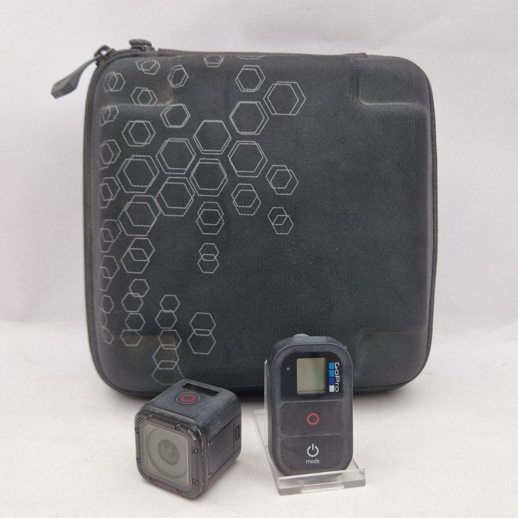 Foto 2 van Gopro hero 4 session incl accessories Nu voor €119.99