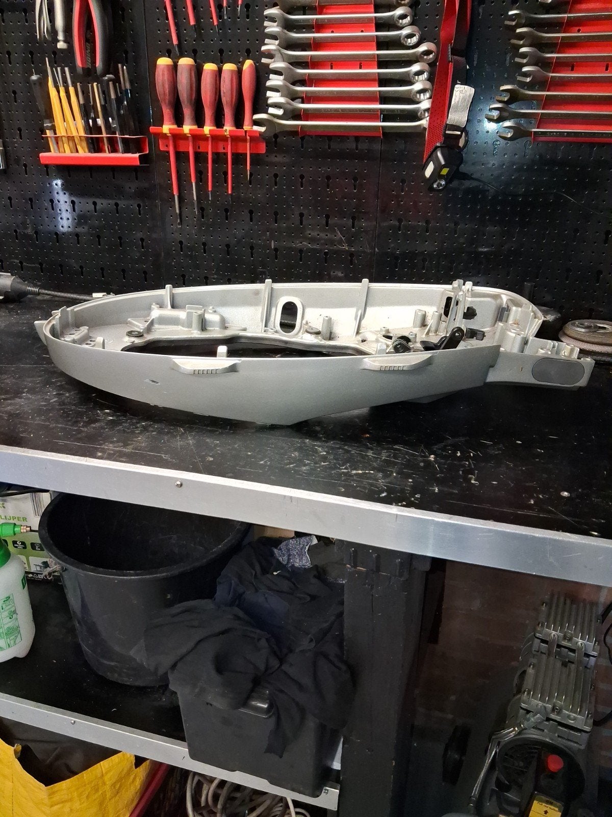 Onderbak / bottom cowl Honda 50 pk , type BF 40 / 50A, Ophalen, Motor en Techniek