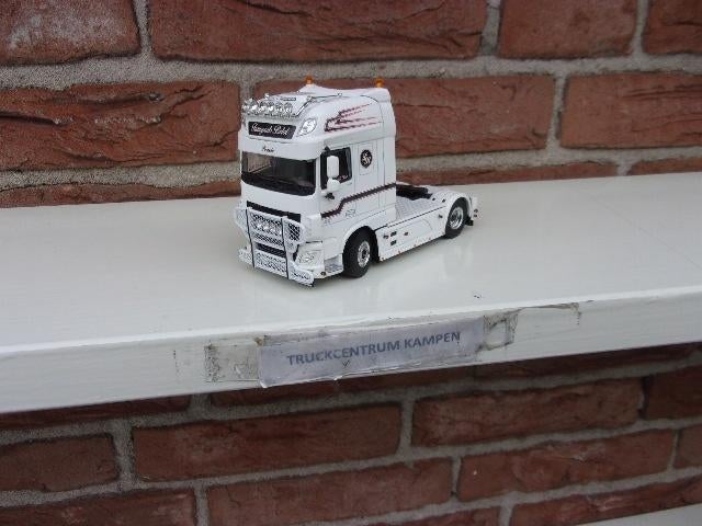 WSI  Daf  XF  Super  Space  Cab  van  Transports Belot, Hobby en Vrije tijd, Ophalen of Verzenden, Nieuw, Bus of Vrachtwagen, Wsi