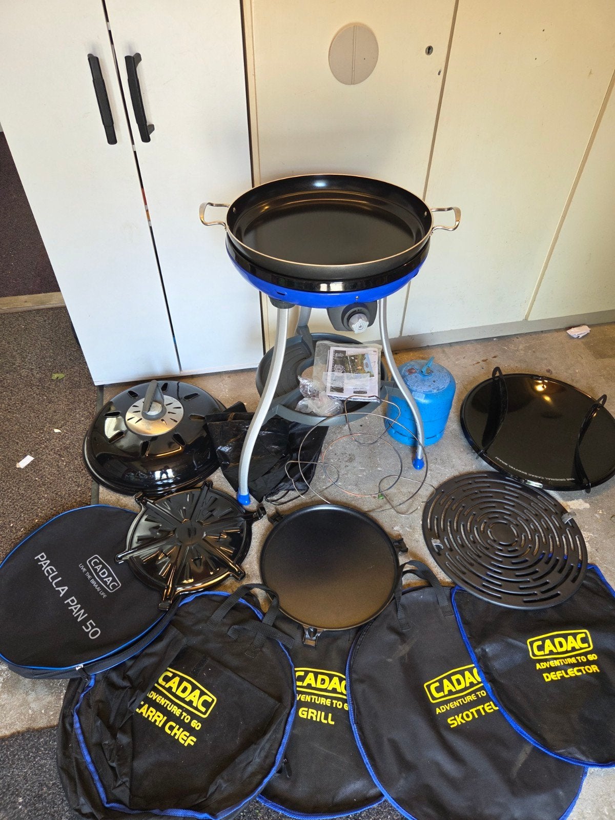 Cadac carri chef skottelbraai Met volle gasfles, Ophalen, Zo goed als nieuw, Cadac carri chef