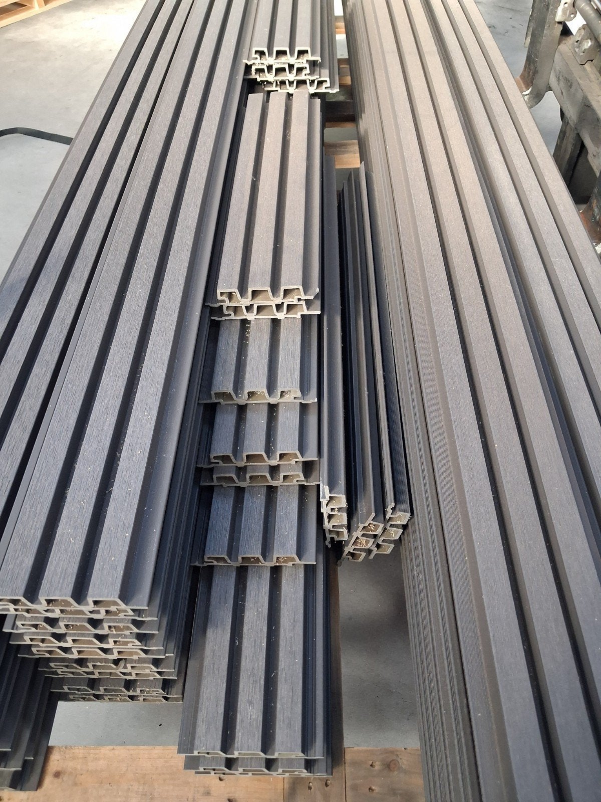 partij weo35 dark grey fiberdeck., Ophalen, Nieuw, 250 cm of meer, Planken
