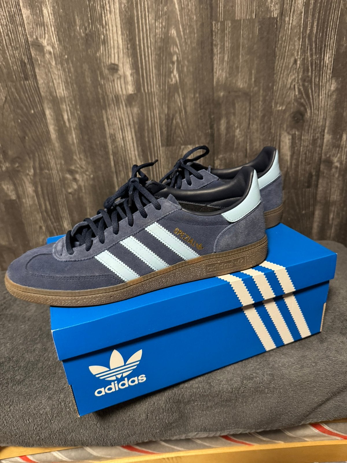 Adidas spezial 45, Kleding | Heren, Blauw, Ophalen of Verzenden, Sneakers of Gympen, Zo goed als nieuw