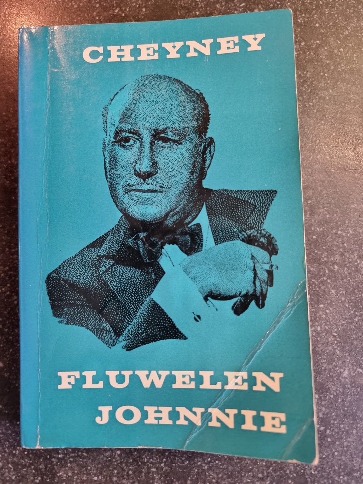 Peter Cheyney - Fluwele Johnnie (Zwarte Beertjes), Boeken, Ophalen of Verzenden, Gelezen, Peter Cheyney